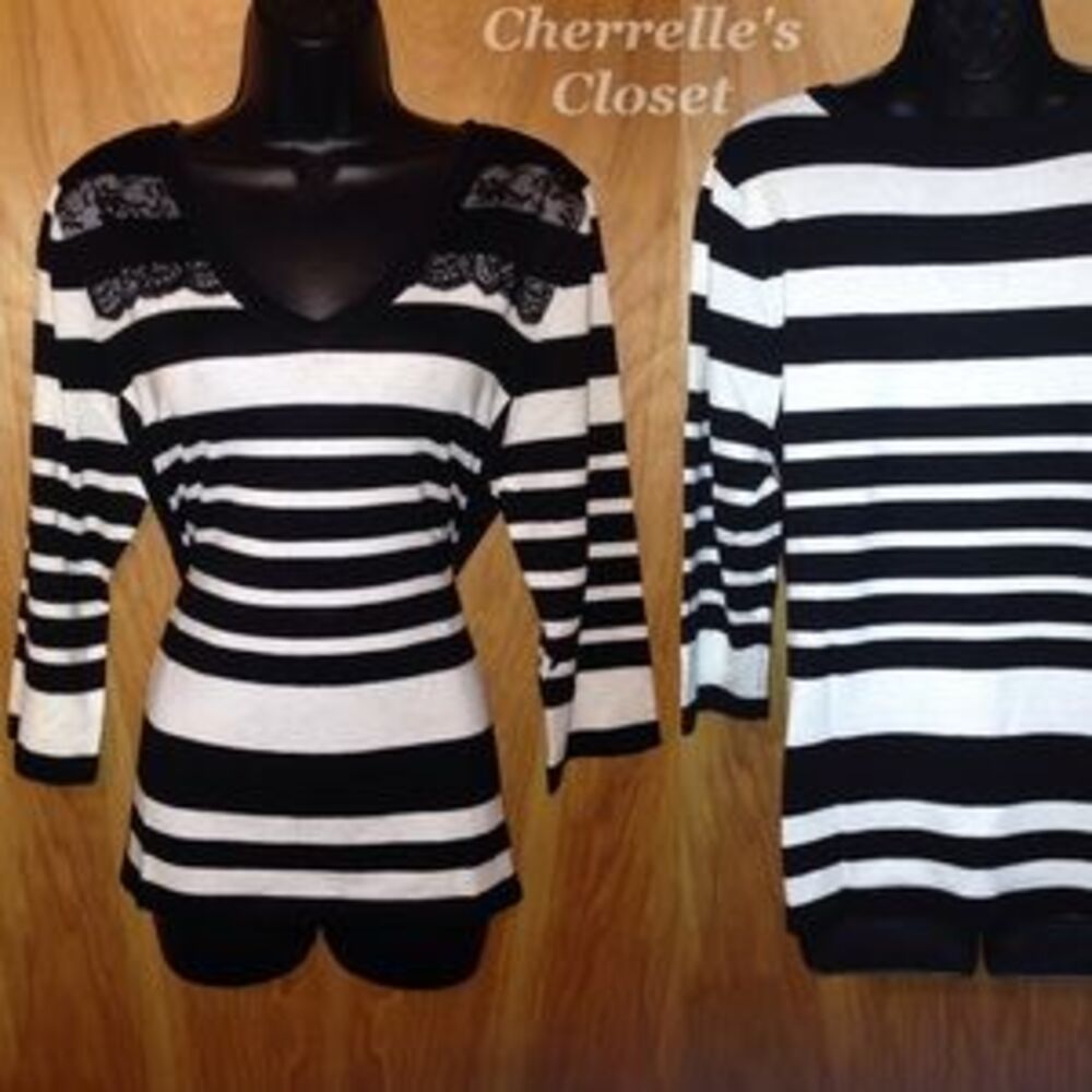 ✨2/$20 NWT Lane Bryant Stripe Lace V-Neck Black White Sweater Plus Size 14/16 1X - Picture 2 of 5